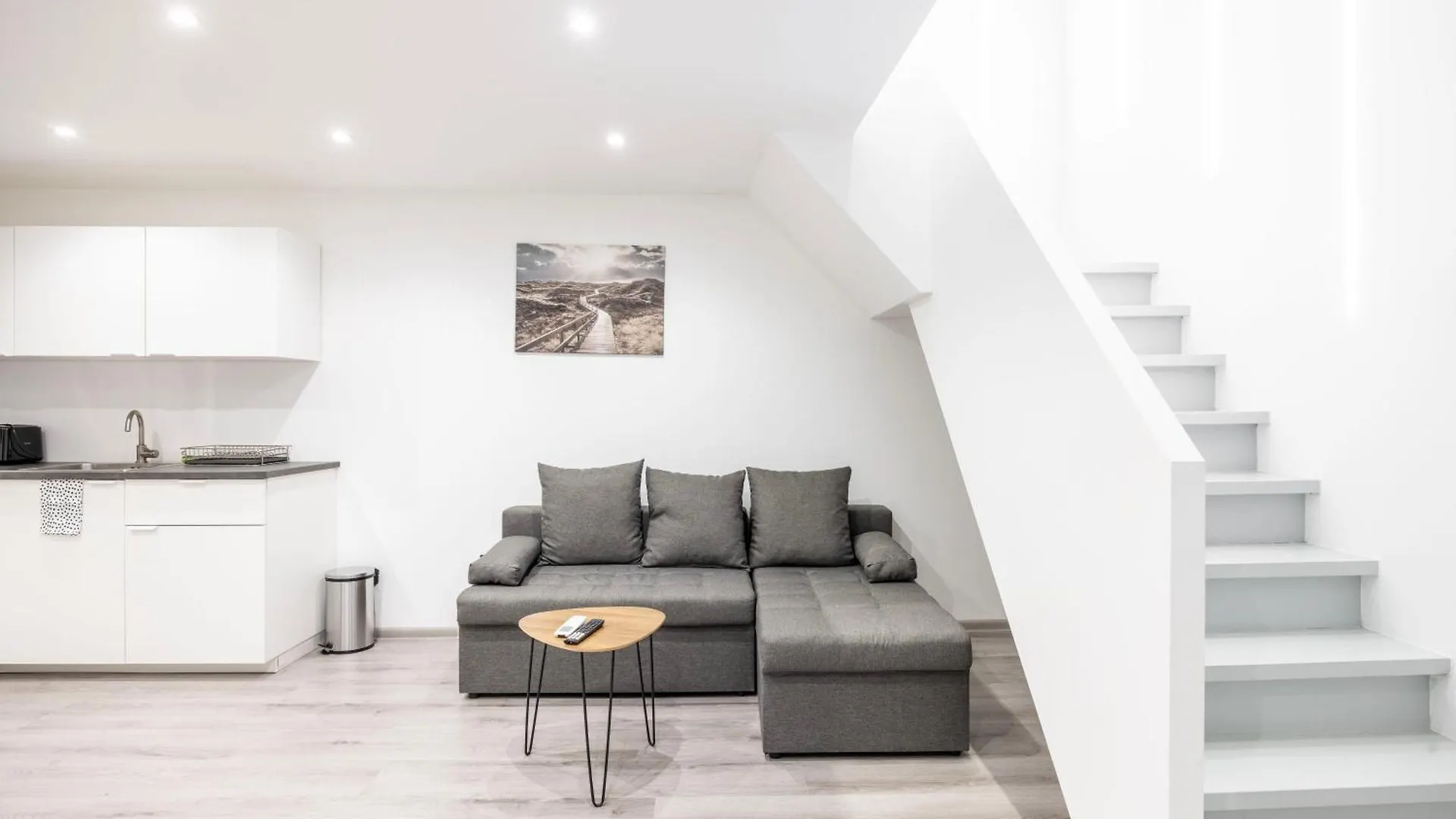 Central Minimalistic & Cozy Apartment On Joseph Boulevard 부다페스트