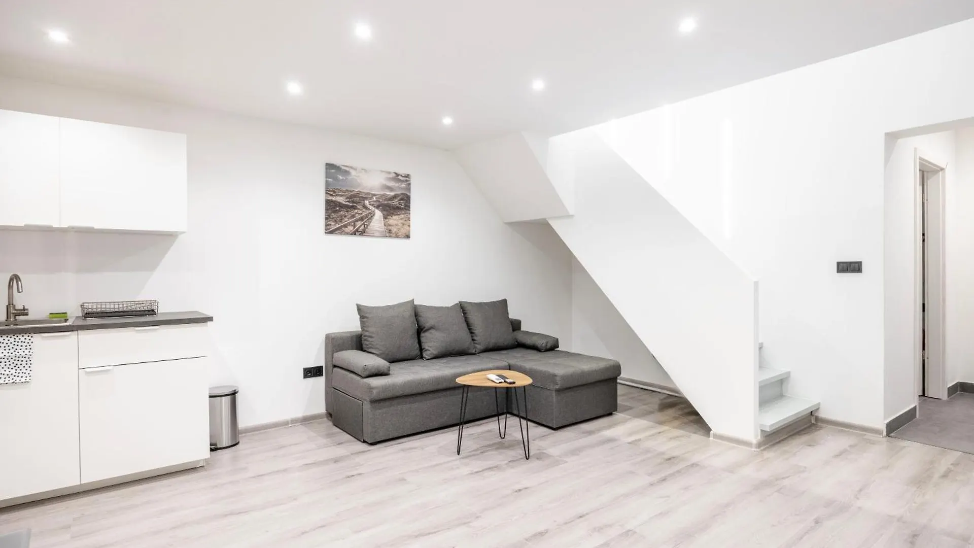 Central Minimalistic & Cozy Apartment On Joseph Boulevard 부다페스트